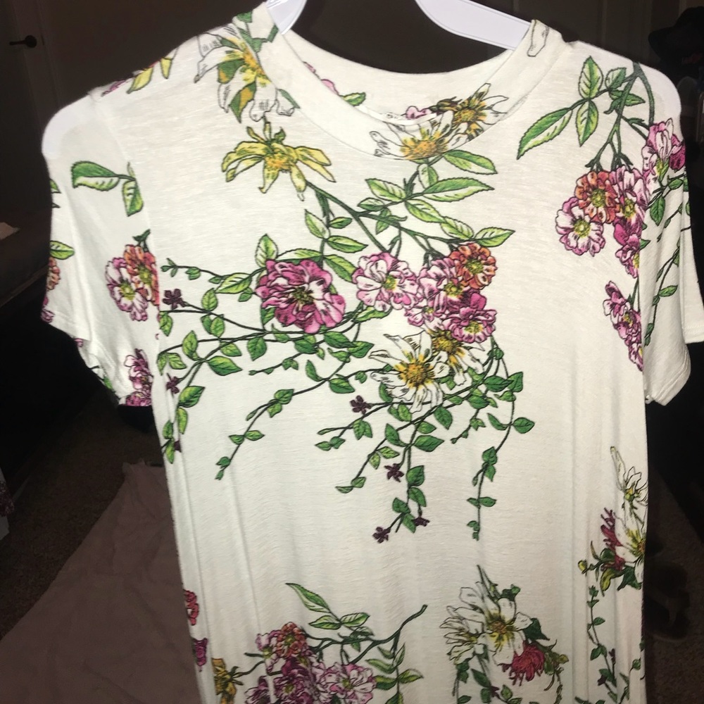 White floral tee shirt dress